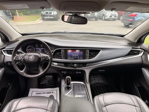 Used 2020 Buick Enclave Essence FWD image 24