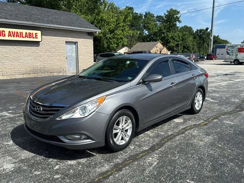 Used 2013 Hyundai Sonata GLS w/ Popular Equipment Pkg FWD image 3