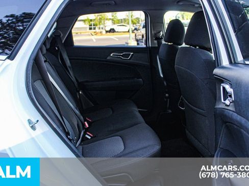 Used 2025 Kia Sportage LX FWD image 19