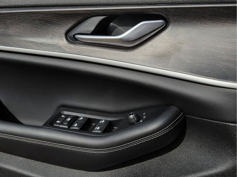 New 2026 Jeep Grand Cherokee Altitude RWD image 19