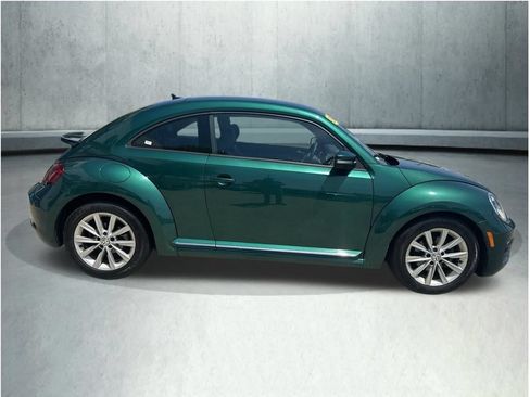 Used 2018 Volkswagen Beetle 2.0T S FWD image 4