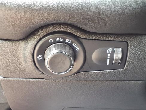 Used 2025 Dodge Durango GT AWD/4WD image 24