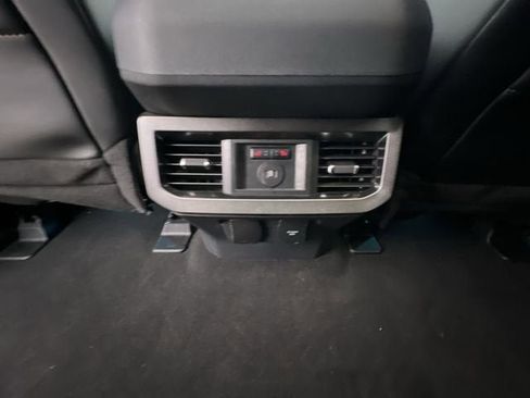 Used 2024 Ford F250 Platinum AWD/4WD image 22