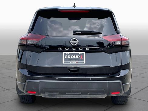 Used 2024 Nissan Rogue S FWD image 5