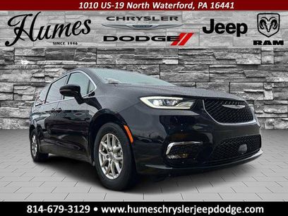 Used 2024 Chrysler Pacifica Touring