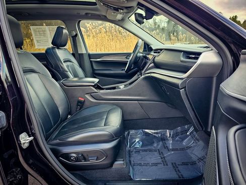 Certified 2022 Jeep Grand Cherokee L Limited image 50