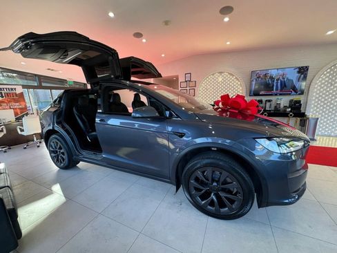 Used 2023 Tesla Model X AWD/4WD image 8