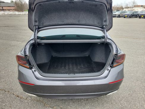 Used 2018 Honda Accord Sport image 17