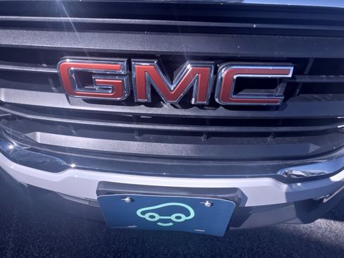 Used 2024 GMC Terrain SLE w/ Driver Convenience Package AWD/4WD image 31