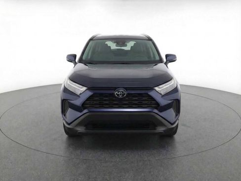 Used 2025 Toyota RAV4 XLE w/ Convenience Package image 2