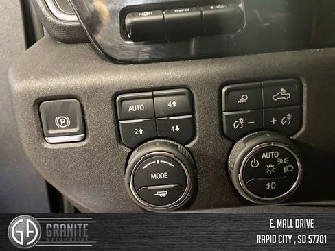 Used 2024 Chevrolet Silverado 1500 High Country image 18