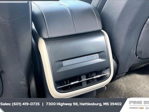 Used 2024 Lincoln Nautilus Premier image 25