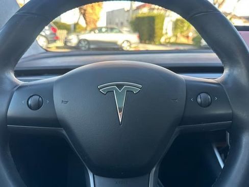 Used 2017 Tesla Model 3 Long Range image 24
