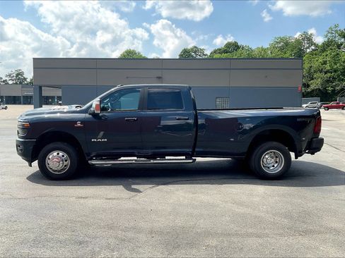 New 2026 RAM 3500 Laramie w/ Max Tow Package AWD/4WD image 22