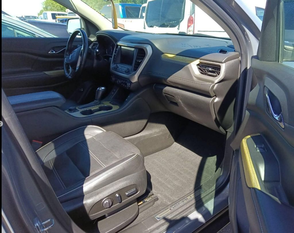 Used 2019 GMC Acadia Denali w/ Technology Package AWD/4WD image 6