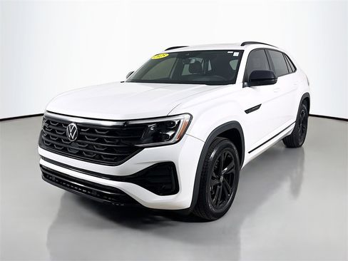 Used 2025 Volkswagen Atlas Cross Sport SEL R-Line image 6