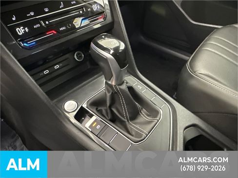 Used 2024 Volkswagen Tiguan SE image 37