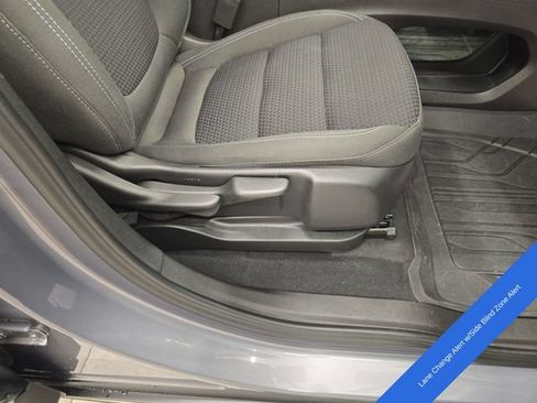 Used 2023 Chevrolet Bolt EUV LT w/ Comfort Package FWD image 10