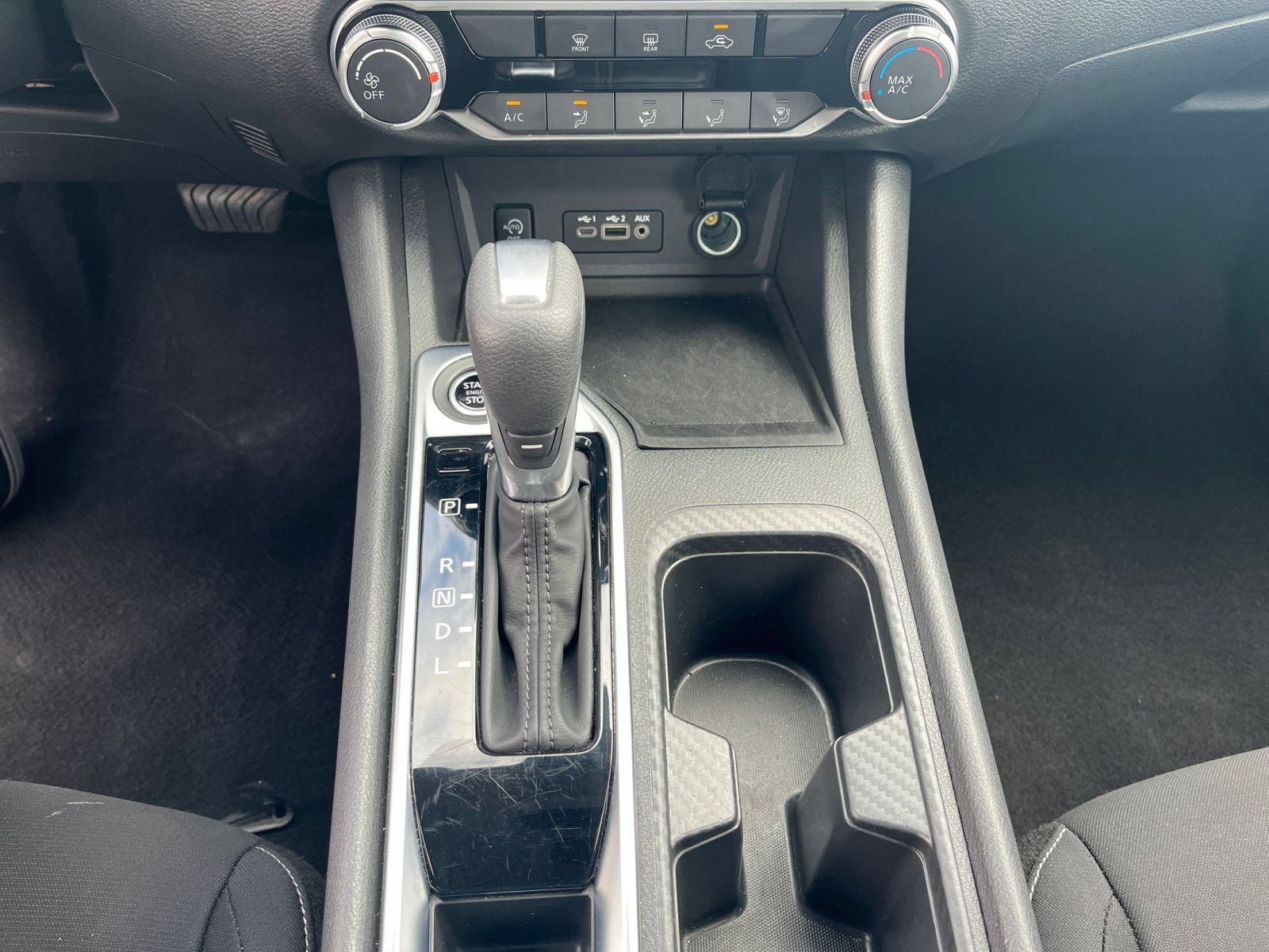 Used 2025 Nissan Sentra SV FWD image 38