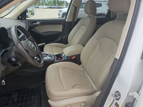 Used 2017 Audi Q5 2.0T Premium Plus w/ Technology Package image 23