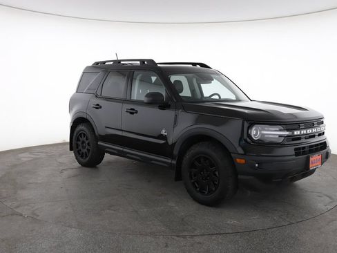 Used 2023 Ford Bronco Sport Outer Banks AWD/4WD image 2