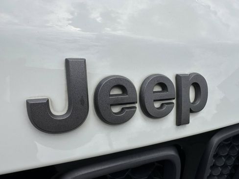 Used 2020 Jeep Compass Trailhawk AWD/4WD image 23