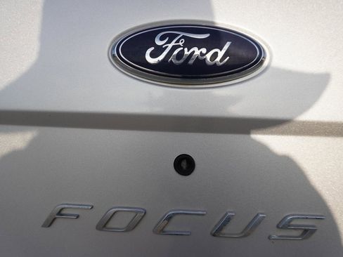 Used 2009 Ford Focus SE image 24