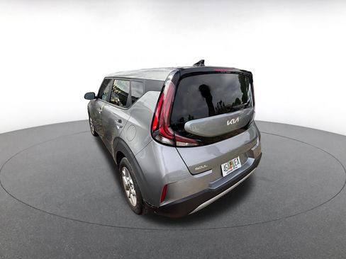 Used 2025 Kia Soul LX w/ LX Technology Package image 5