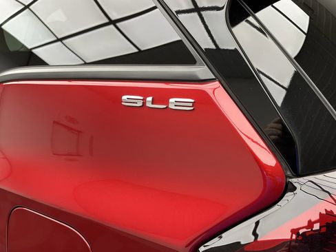 Certified 2024 GMC Terrain SLE w/ Driver Convenience Package image 31