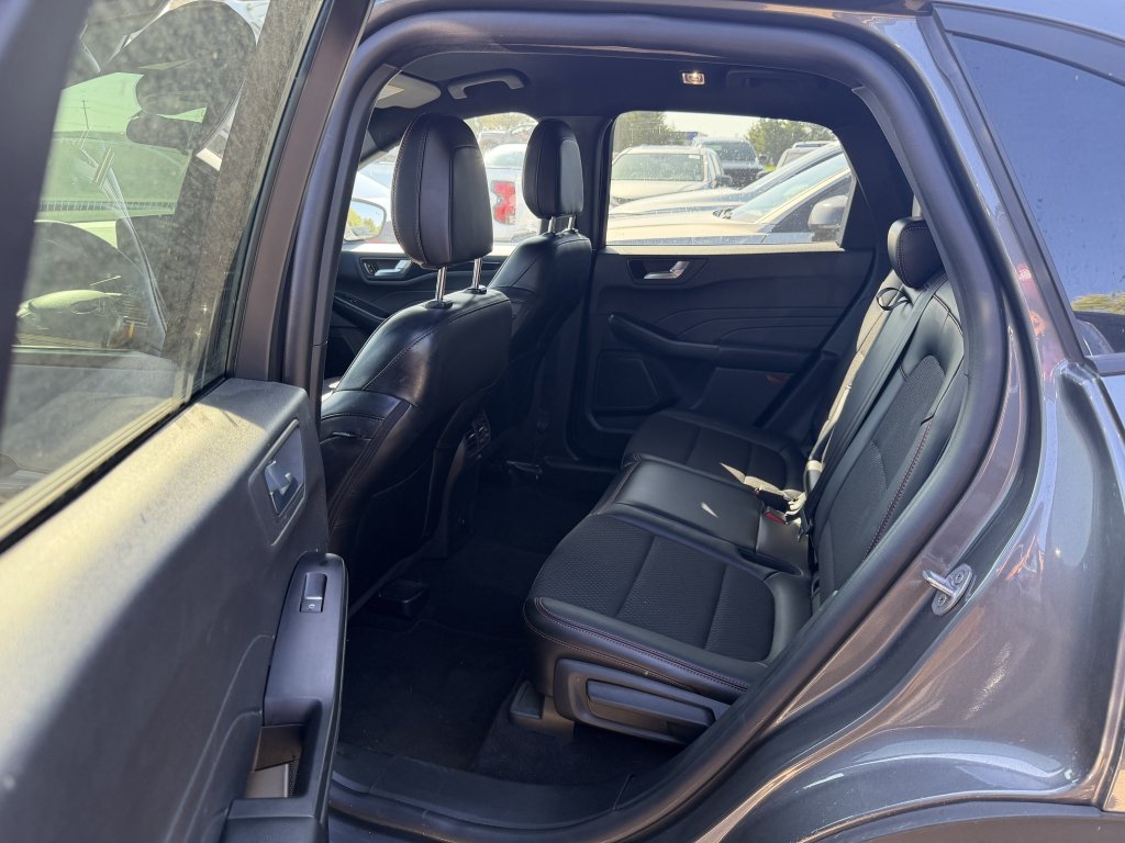 Used 2025 Ford Escape ST-Line Select AWD/4WD image 22