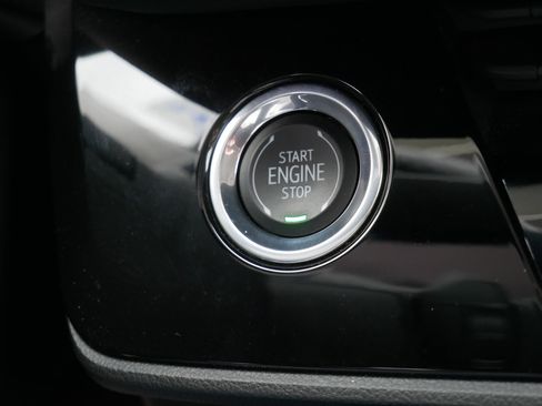 Used 2025 Buick Envision Preferred AWD/4WD image 34