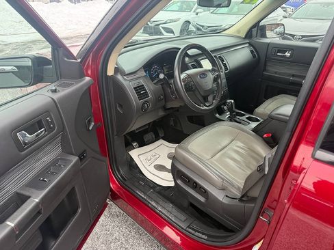 Used 2019 Ford Flex SEL w/ Equipment Group 202A AWD/4WD image 7