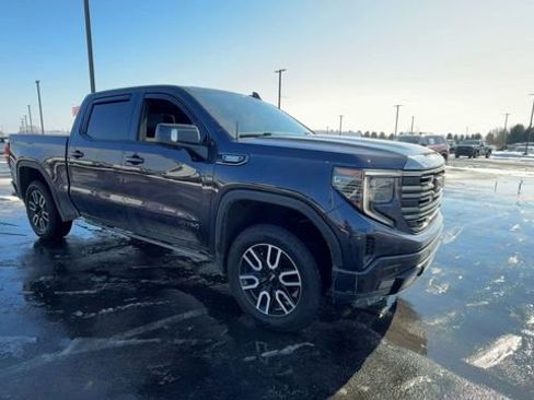 Used 2022 GMC Sierra 1500 AT4 w/ AT4 Premium Package image 2