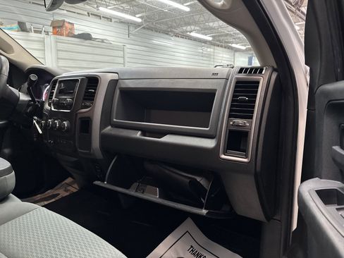 Used 2018 RAM 2500 Tradesman w/ Chrome Appearance Group image 29