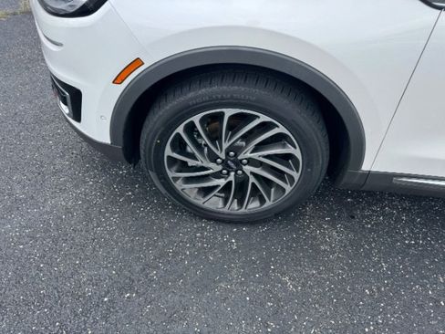 Used 2019 Lincoln Nautilus Reserve AWD/4WD image 6