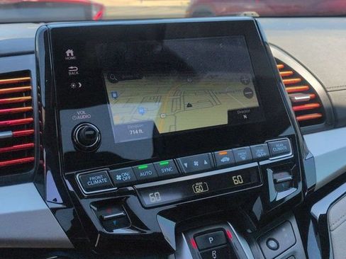 Used 2023 Honda Odyssey Touring image 13