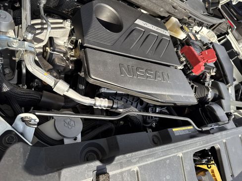 Used 2023 Nissan Rogue Platinum w/ Platinum Premium Package image 18