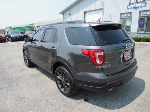 Used 2019 Ford Explorer XLT w/ Equipment Group 202A AWD/4WD image 4