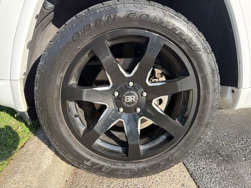 Used 2014 Jeep Grand Cherokee Overland image 7