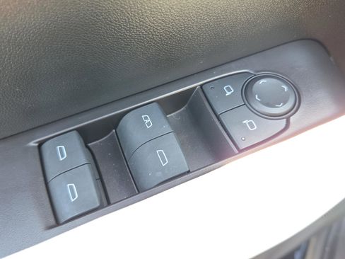 Used 2024 GMC Canyon AT4X AWD/4WD image 30