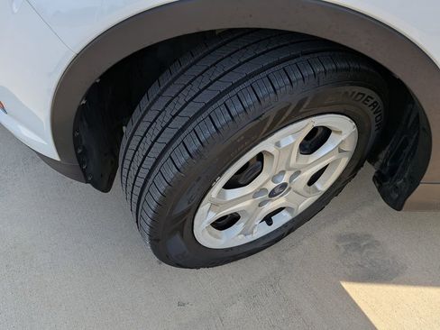 Used 2019 Ford Escape S image 42