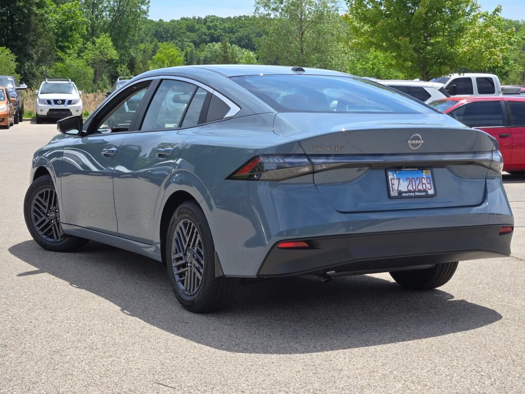 Used 2026 Nissan Sentra SV w/ SV Convenience Package FWD image 12