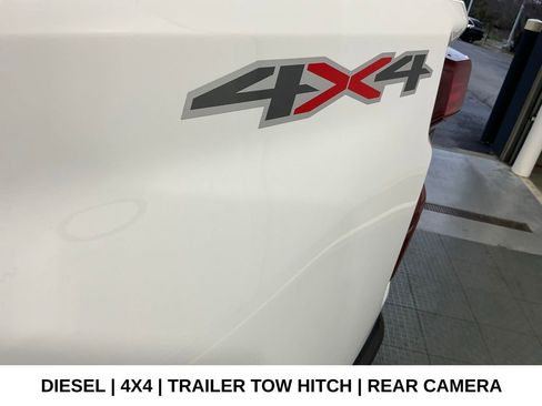 Used 2024 Chevrolet Silverado 2500 Custom w/ Custom Value Package image 4