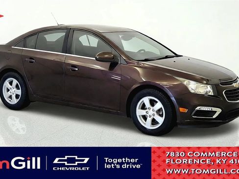 Used 2015 Chevrolet Cruze LT FWD image 1