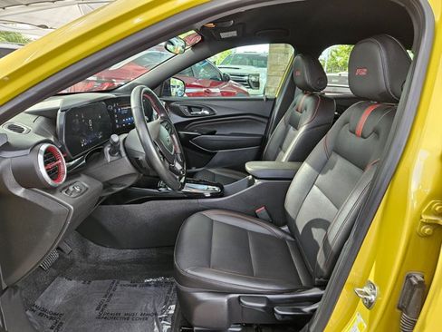 Used 2024 Chevrolet Trax RS w/ Driver Confidence Package FWD image 14