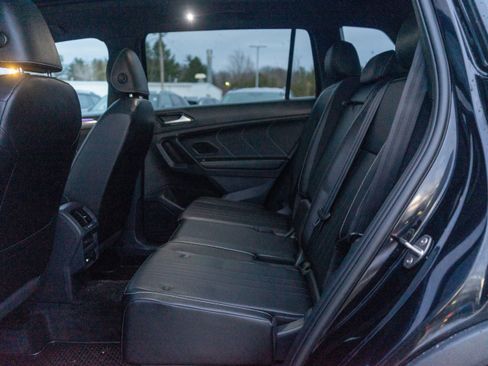 Certified 2023 Volkswagen Tiguan SE R-Line image 20