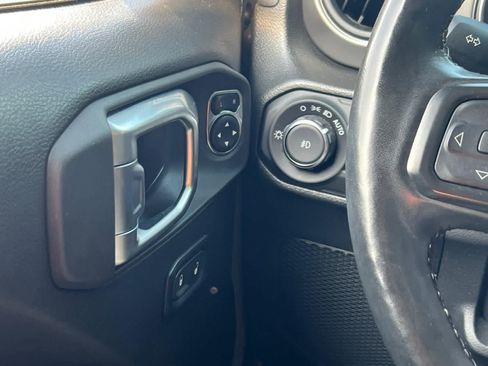 Used 2022 Jeep Wrangler Unlimited Sport AWD/4WD image 19