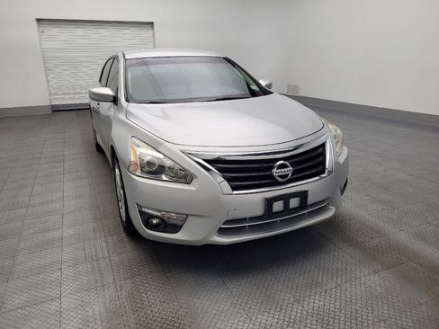 Used 2015 Nissan Altima 2.5 SV FWD image 13