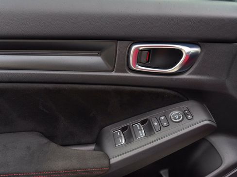 Used 2025 Honda Civic Type R image 14