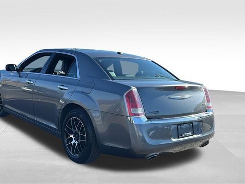 Used 2011 Chrysler 300 Limited image 5